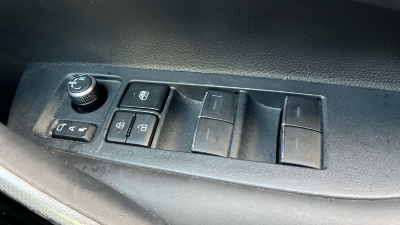 Toyota Corolla 1.8 VVT-i Hybrid Design 5dr CVT [Panoramic Roof] Hybrid Hatchback